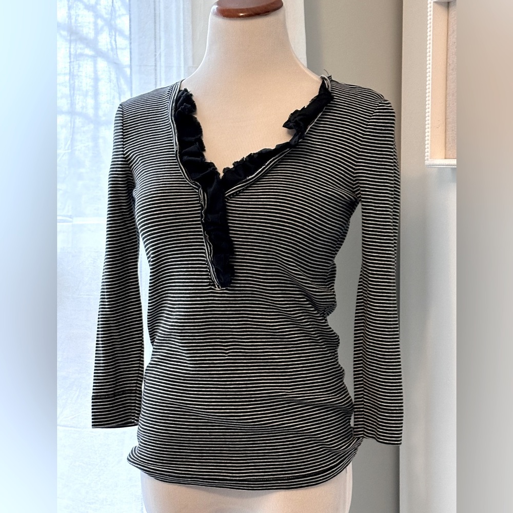 Black and white strip ruffle v-neck top